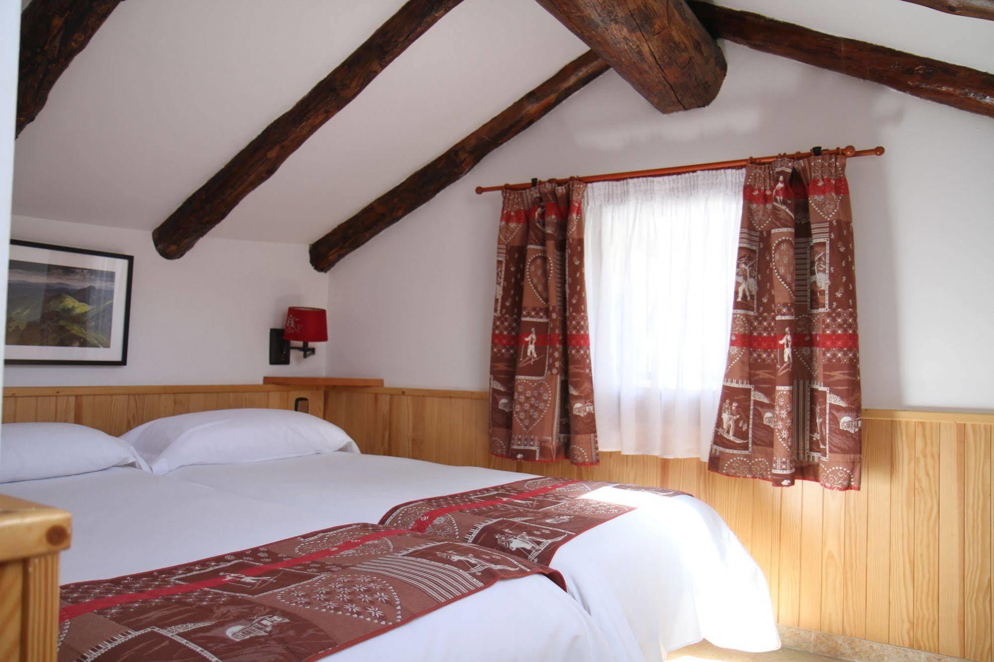 Hotel Bruxelles Сольдеу Екстер'єр фото